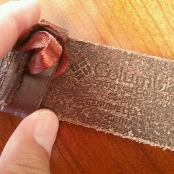 Columbia Studded Leather Belt Embossed Florl - Picture 4 of 5